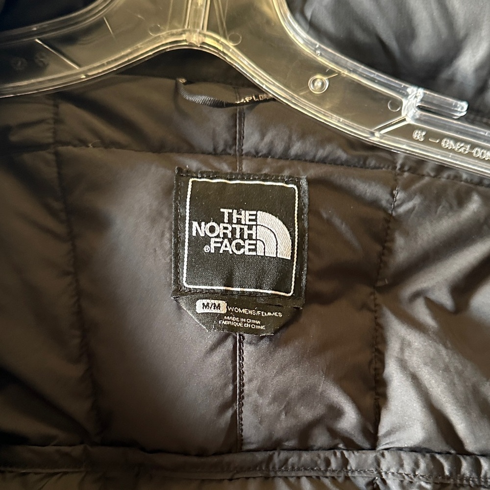 The North Face 700 Women's Black down Puffer long Jacket - Picture 4 of 11